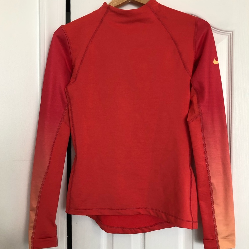 Nike Pro Hyperwarm Athletic Top